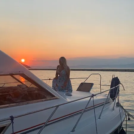 Yacht Almyra A *