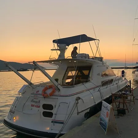 Yacht Almyra A